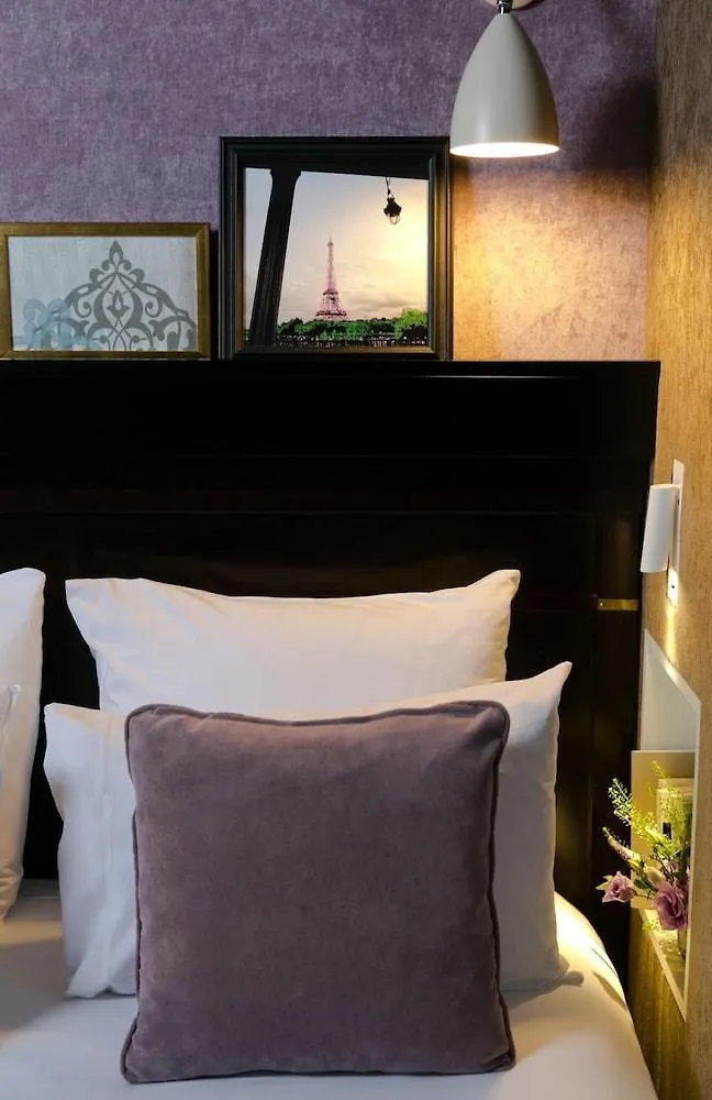 Hotel De Neuville Arc De Triomphe Paris