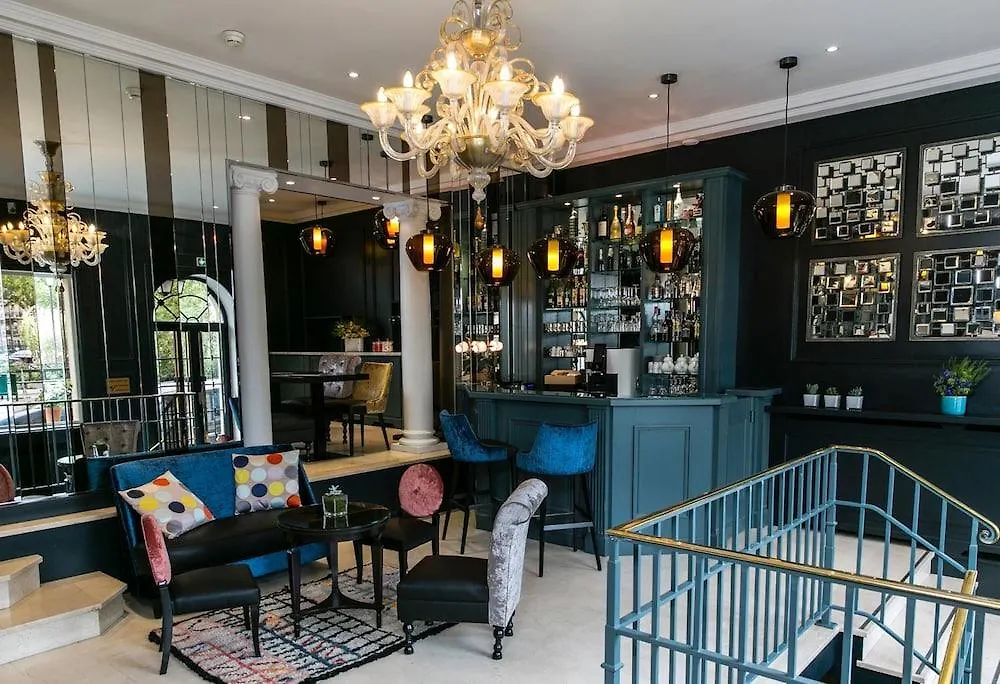 Hotel De Neuville Arc De Triomphe Paris