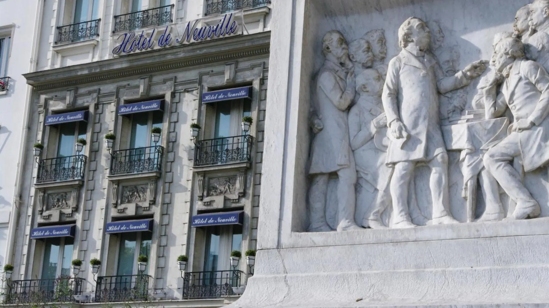 Hotel De Neuville Arc De Triomphe Paris 4*,  França