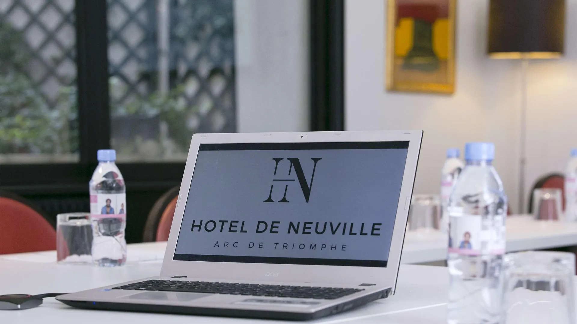 Hotel De Neuville Arc De Triomphe Paris França