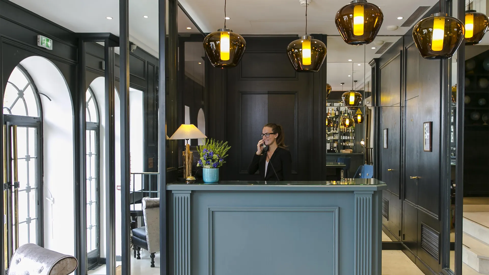 Hotel De Neuville Arc De Triomphe Paris